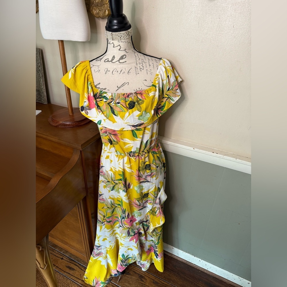 Bailey Blue Yellow Flutter Sleeve Maxi Dress